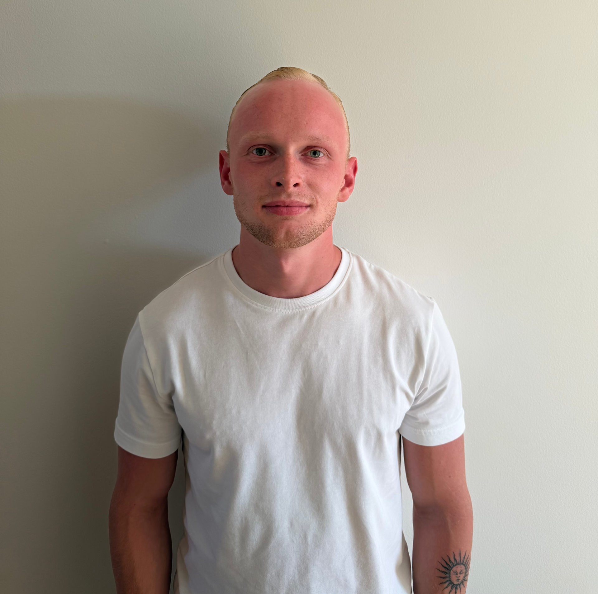 Portrait of Emil, 22, co-founder of Resortly and skier since he was 8.
